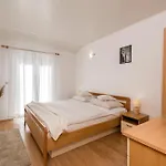 Skriveni Dvori 公寓 沃迪切