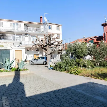 Apartamento Skriveni Dvori *