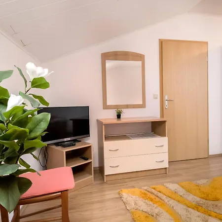 Skriveni Dvori Apartmán Vodice