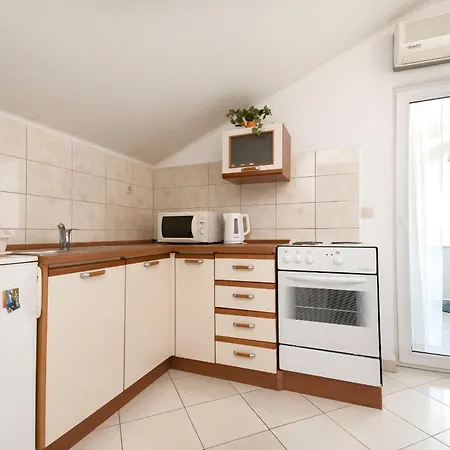 Skriveni Dvori Vodice