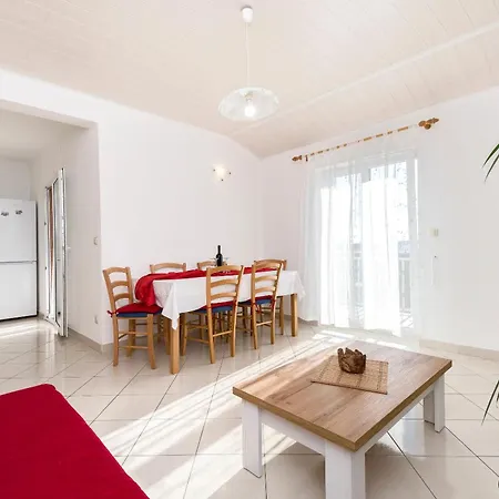 Skriveni Dvori Vodice