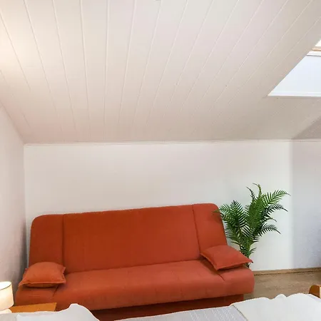 Skriveni Dvori Apartmán *