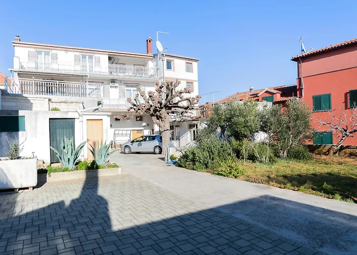 Apartment Skriveni Dvori *