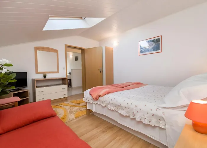 Skriveni Dvori Vodice