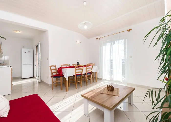 Skriveni Dvori וודיצה