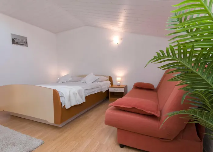 Skriveni Dvori Apartment