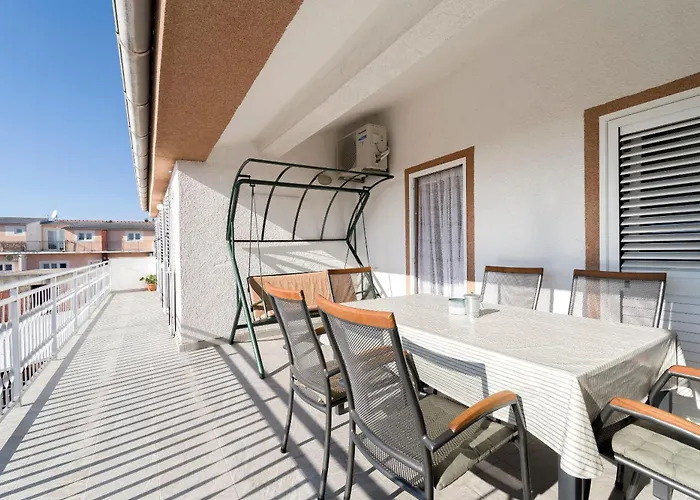 Skriveni Dvori Apartment