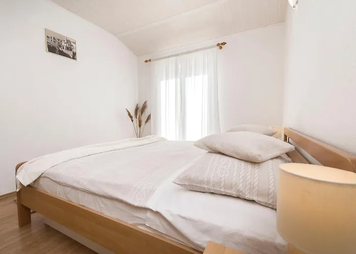 Skriveni Dvori Apartment Vodice